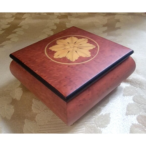 Jewelry Box Wood Star Inlay design made in Italy The San Francisco Music Box C0. - Picture 1 of 14